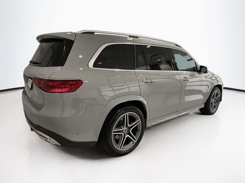 Used 2024 Mercedes-Benz GLS 450 4MATIC image 7