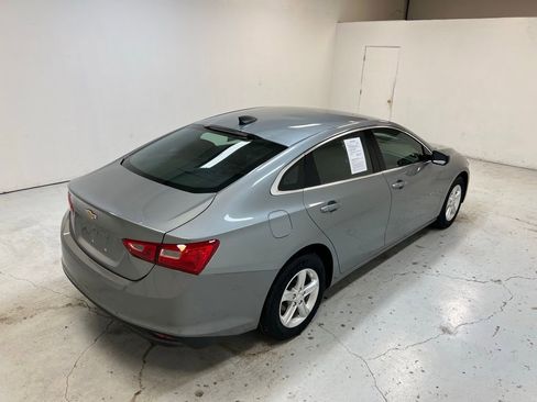 Used 2025 Chevrolet Malibu LS FWD image 3