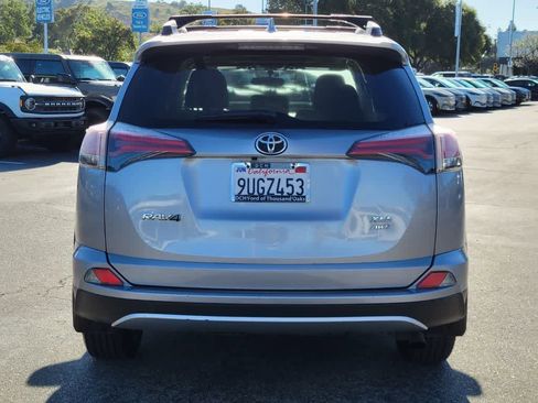 Used 2016 Toyota RAV4 XLE AWD/4WD image 4