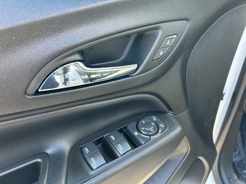 Used 2022 Chevrolet Equinox LT AWD/4WD image 17