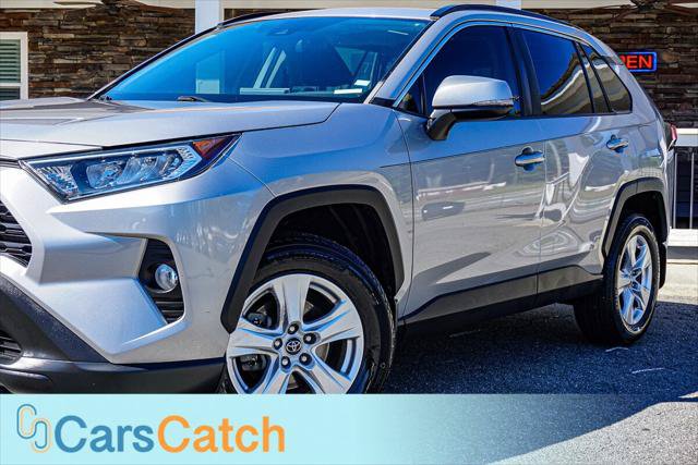 Used 2020 Toyota RAV4 XLE w/ Convenience Package FWD image 6