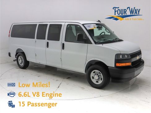 Used 2025 Chevrolet Express 3500 LS image 1