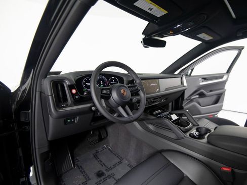 New 2026 Porsche Cayenne E-Hybrid Coupe image 4