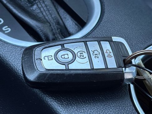 Used 2022 Ford Mustang Premium image 34