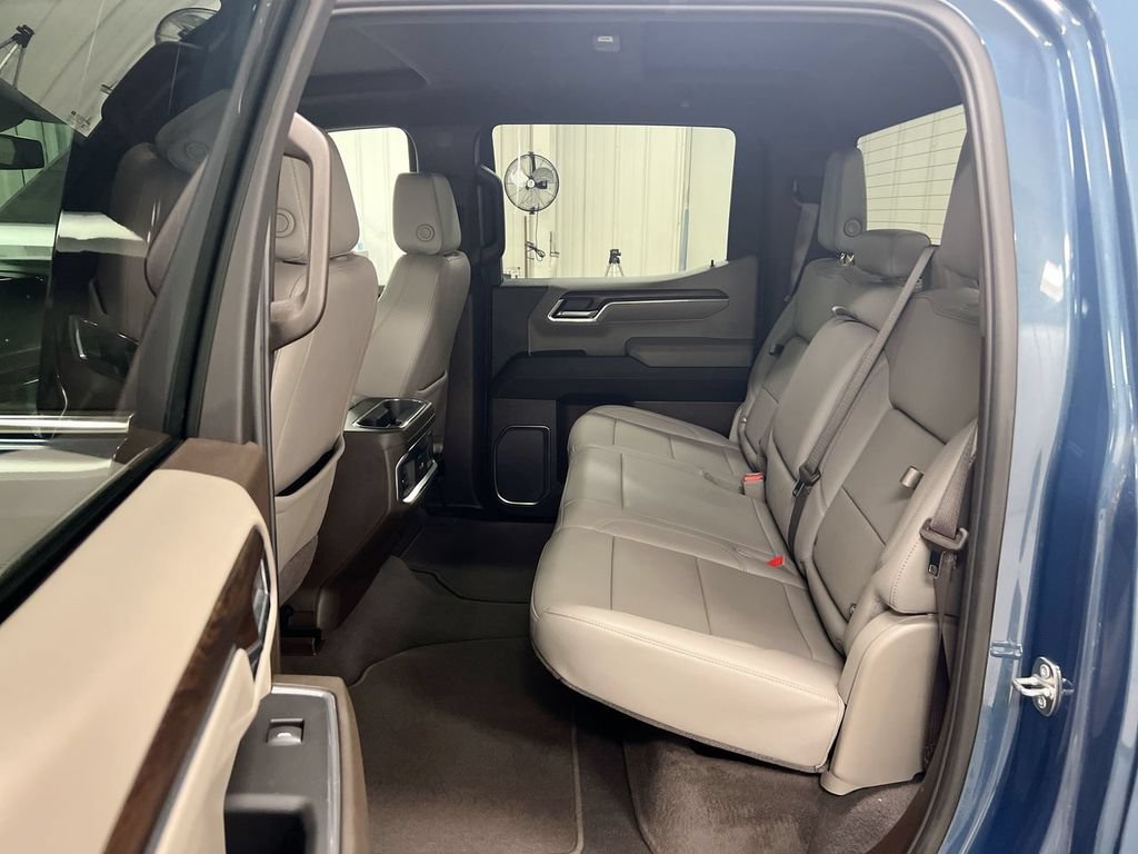 Used 2024 GMC Sierra 1500 SLT w/ SLT Premium Package AWD/4WD image 23