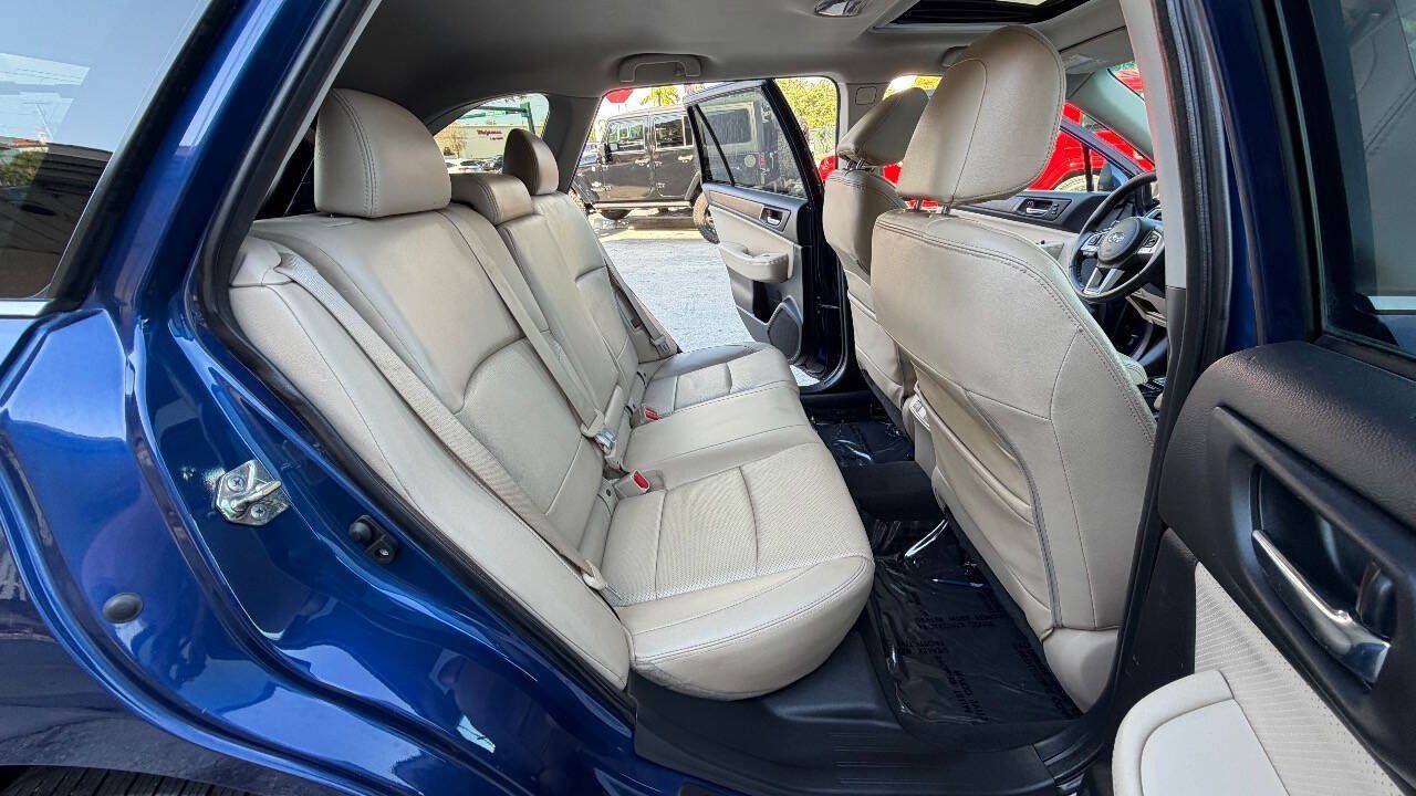 Used 2017 Subaru Outback 2.5i Limited AWD/4WD image 11