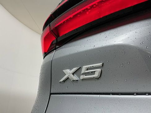New 2026 BMW X5 xDrive40i w/ M Sport Package image 30