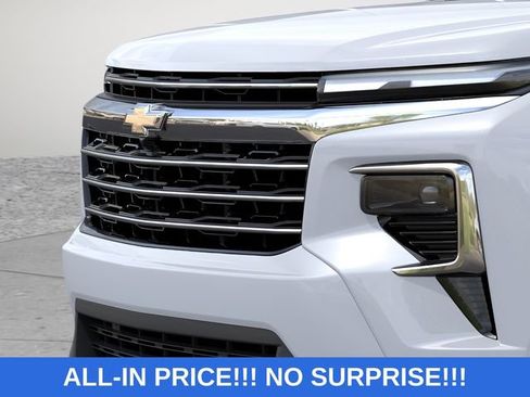 New 2027 Chevrolet Traverse LT w/ Sun and Wheel Package FWD image 23