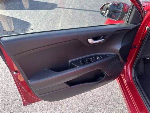 Used 2023 Kia Rio S image 7