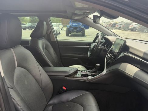Used 2021 Toyota Camry XSE w/ Navigation Package FWD image 21