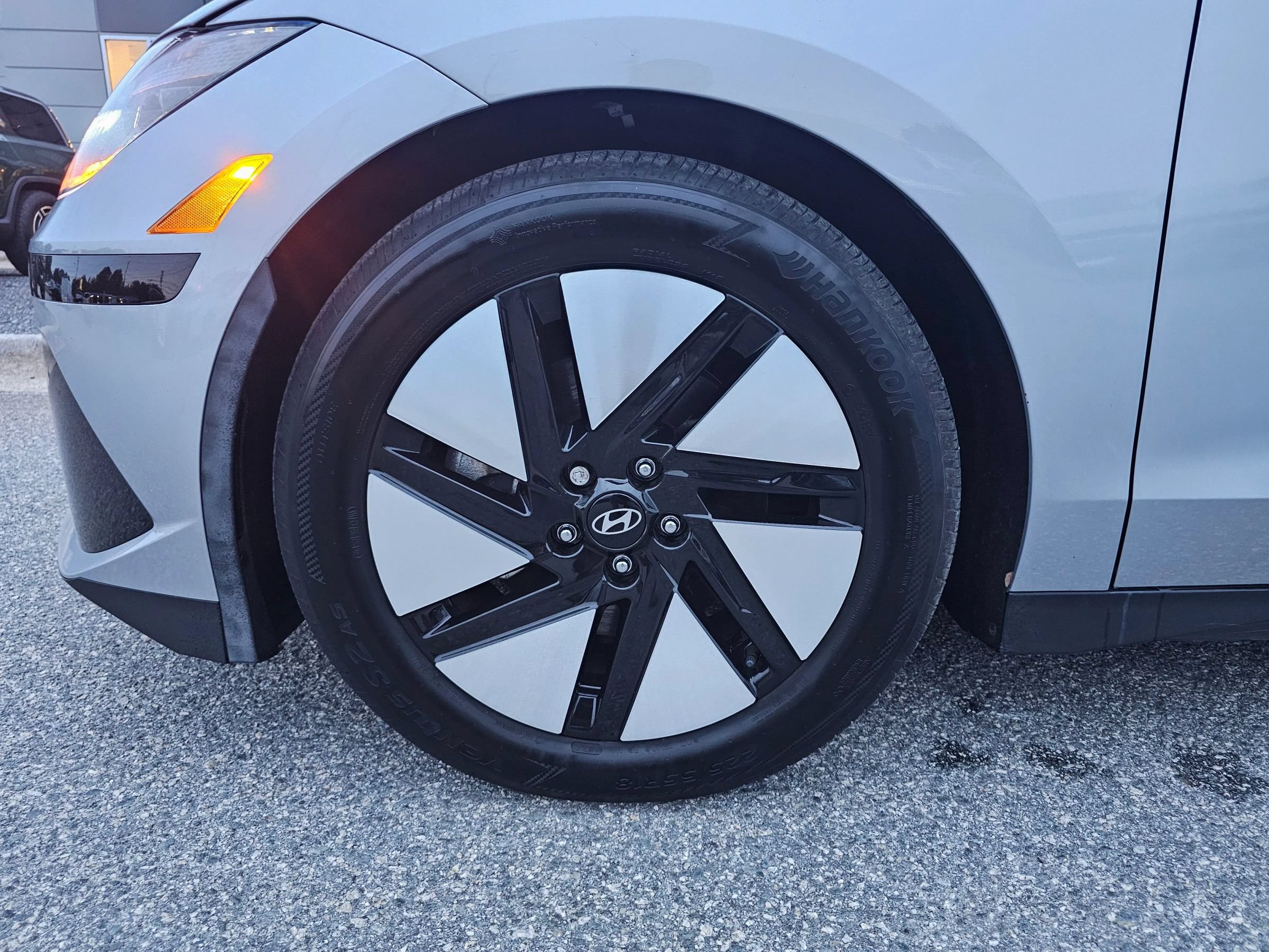 Used 2024 Hyundai Ioniq 6 SE RWD image 33