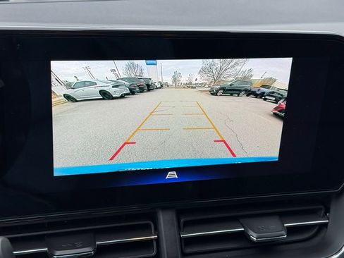 Used 2025 Chevrolet Trax RS w/ Driver Confidence Package image 15