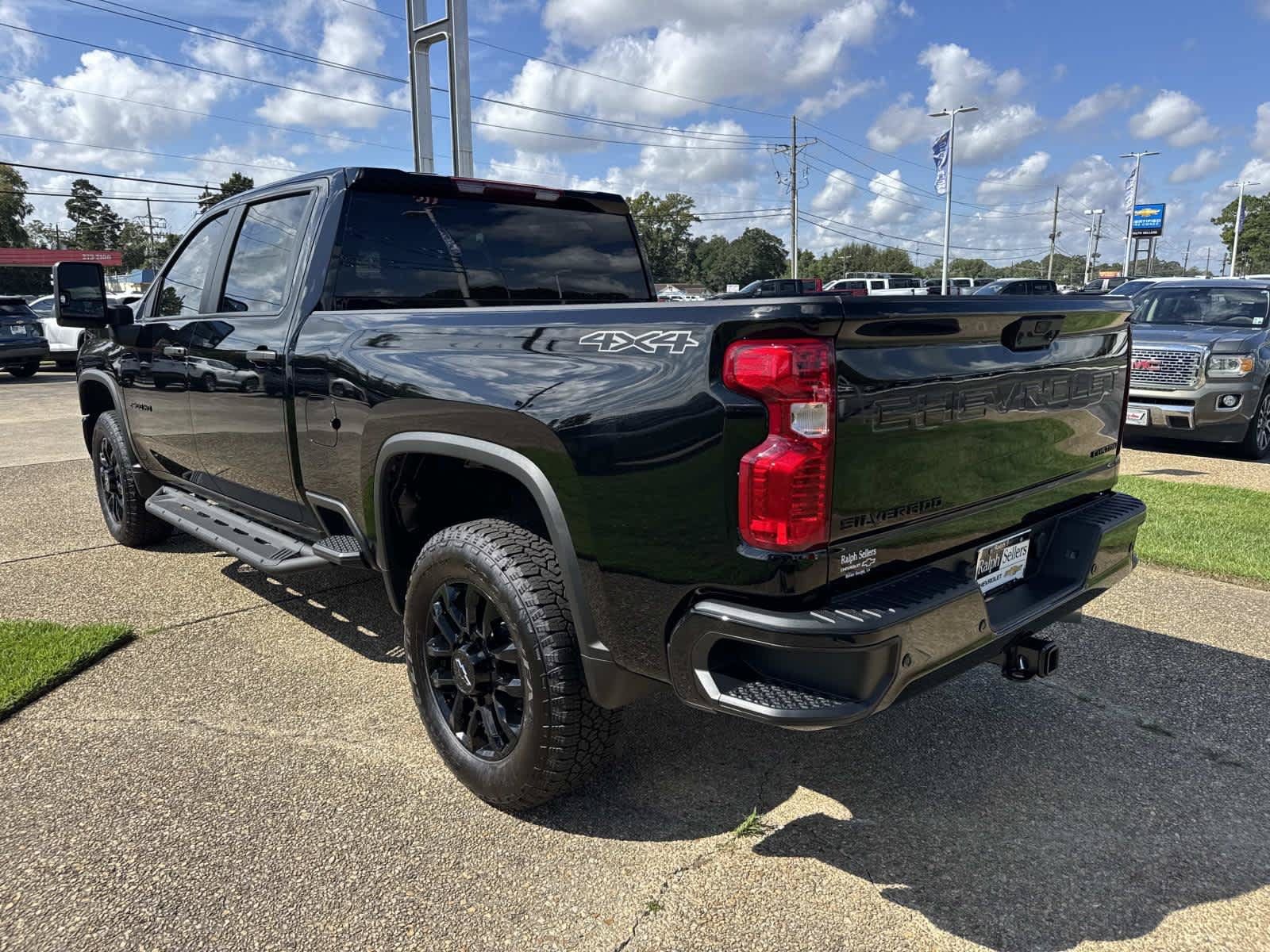 New 2026 Chevrolet Silverado 2500 Custom w/ Custom Value Package AWD/4WD image 4