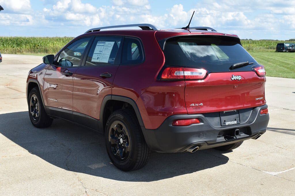 Used 2014 Jeep Cherokee Sport w/ Trailer Tow Group AWD/4WD image 5