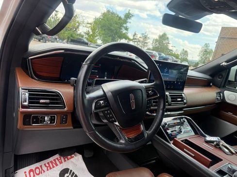 Certified 2024 Lincoln Navigator L Reserve AWD/4WD image 15