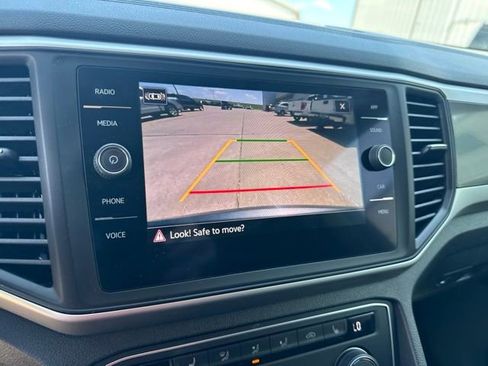 Used 2021 Volkswagen Atlas SE FWD image 3