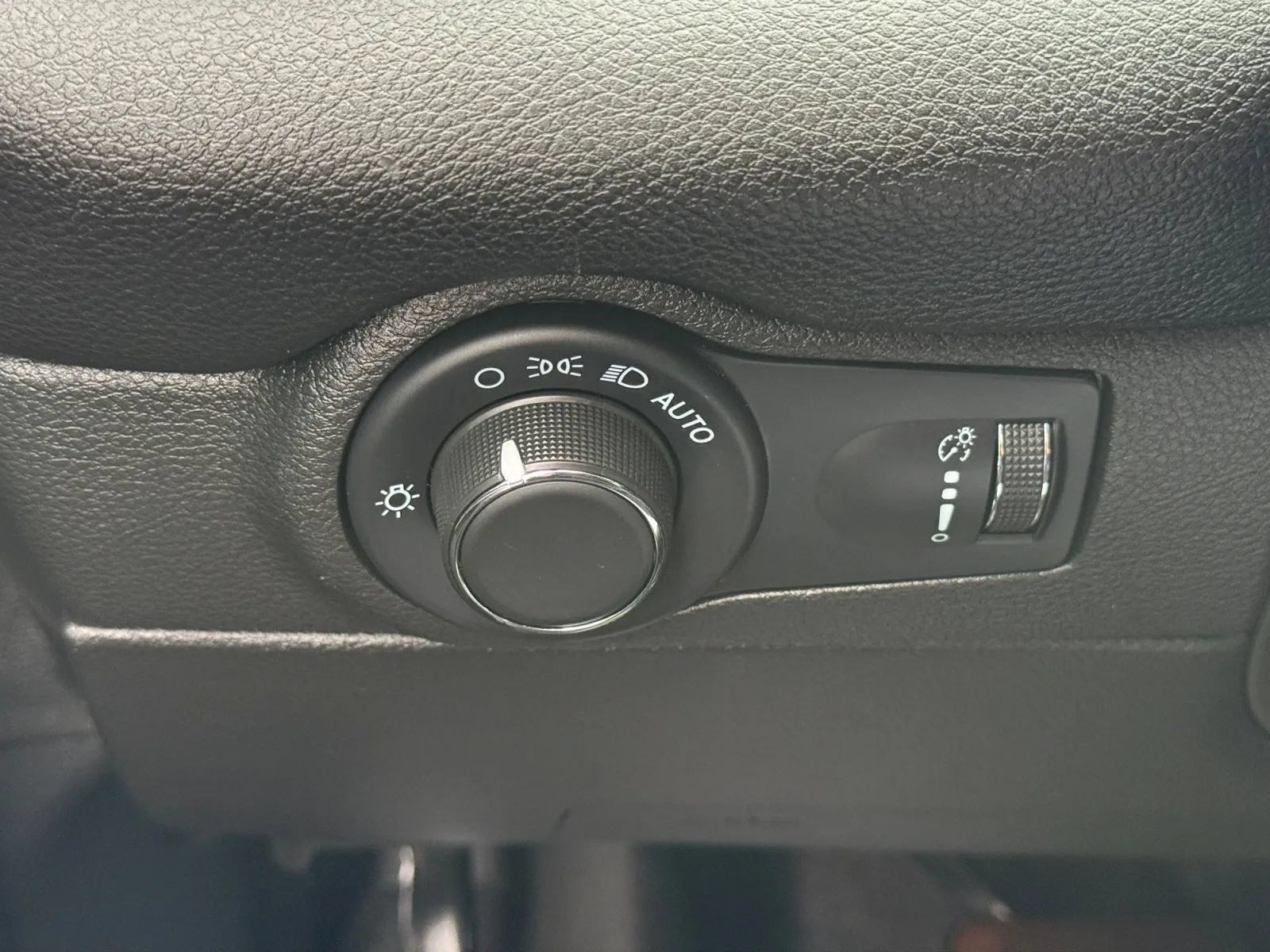 Used 2021 Dodge Durango AWD w/ Trailer Tow Group IV image 39