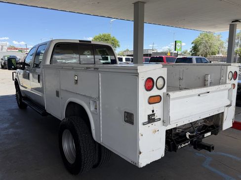 Used 2006 Ford F350 4x4 Crew Cab DRW Super Duty image 4
