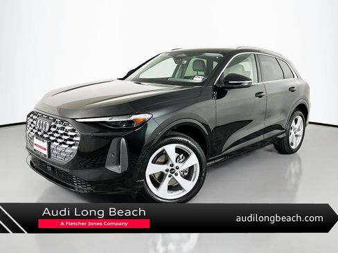 Used 2025 Audi Q5 Premium Plus w/ Premium Plus image 1