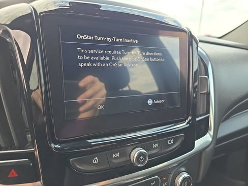 Used 2023 Chevrolet Traverse LT FWD image 23