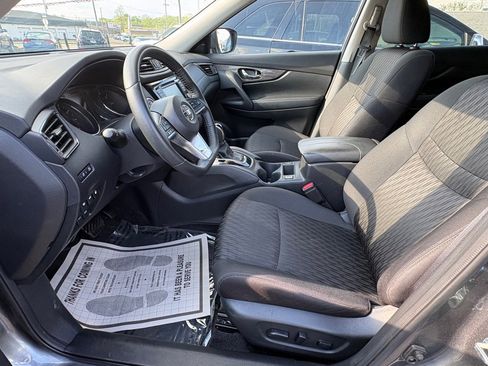 Used 2020 Nissan Rogue SV w/ Premium Package image 9