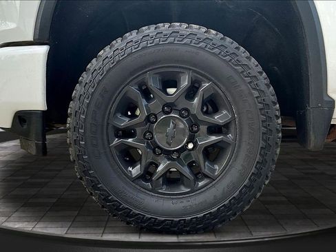 Used 2023 Chevrolet Silverado 2500 LT w/ Convenience Package AWD/4WD image 33