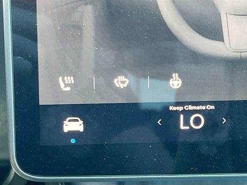 Used 2024 Tesla Model Y Long Range AWD/4WD image 20