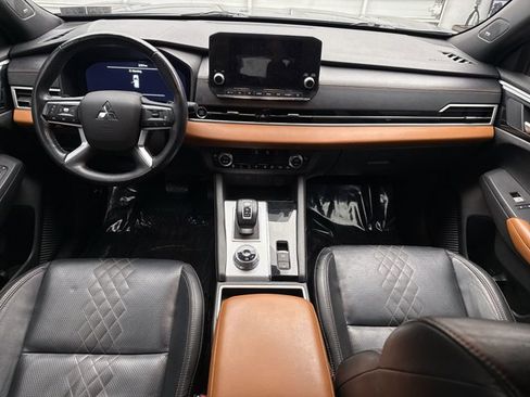 Used 2022 Mitsubishi Outlander SEL image 14