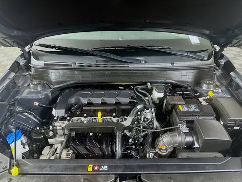 Used 2025 Hyundai Venue SEL image 34