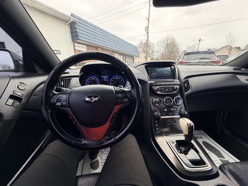 Used 2013 Hyundai Genesis 3.8 image 22