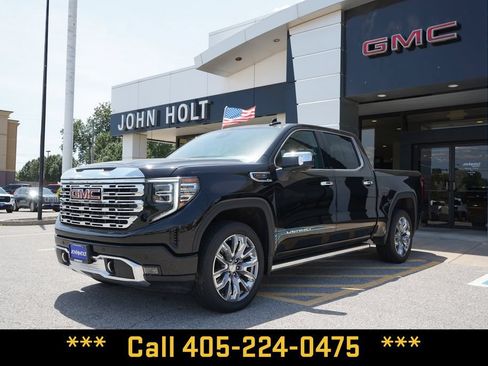 Used 2025 GMC Sierra 1500 Denali w/ Denali Reserve Package AWD/4WD image 1