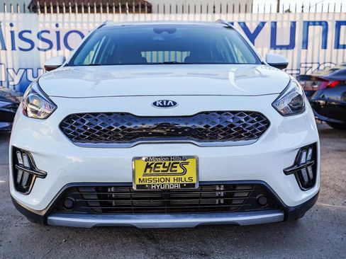 Used 2021 Kia Niro LXS image 2