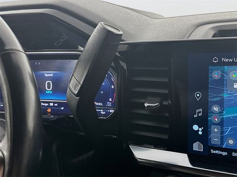 Used 2024 Chevrolet Silverado 2500 LT image 16