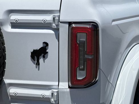 Used 2024 Ford Bronco Outer Banks AWD/4WD image 34