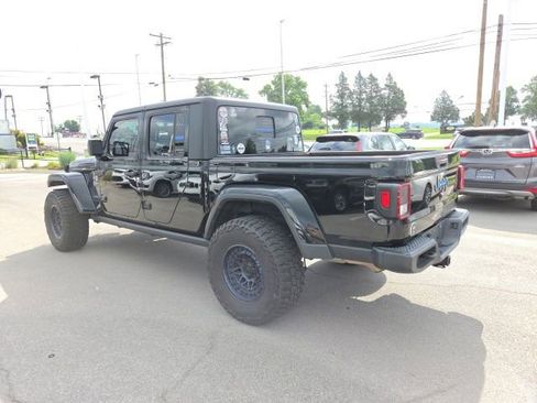 Used 2023 Jeep Gladiator Sport AWD/4WD image 10