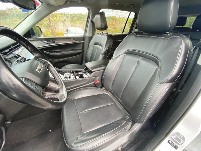 Used 2022 Jeep Grand Cherokee L Limited AWD/4WD image 19