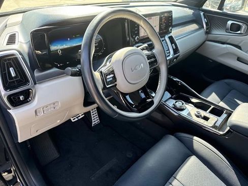 Certified 2023 Kia Sorento SX Prestige image 27