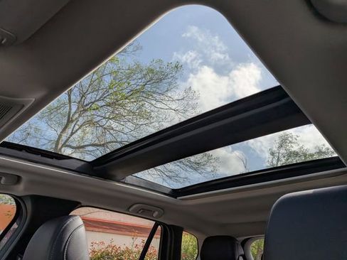 Certified 2025 MAZDA CX-50 2.5 Hybrid w/ Premium Plus Pkg image 24