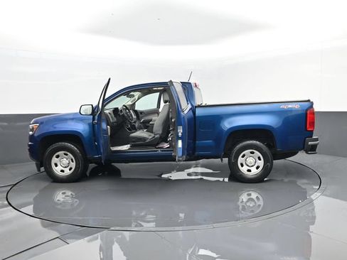 Used 2019 Chevrolet Colorado W/T w/ WT Convenience Package AWD/4WD image 28