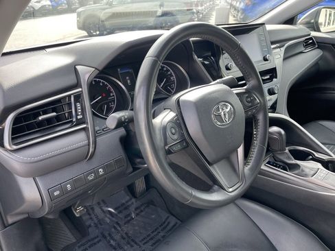 Used 2024 Toyota Camry SE image 9