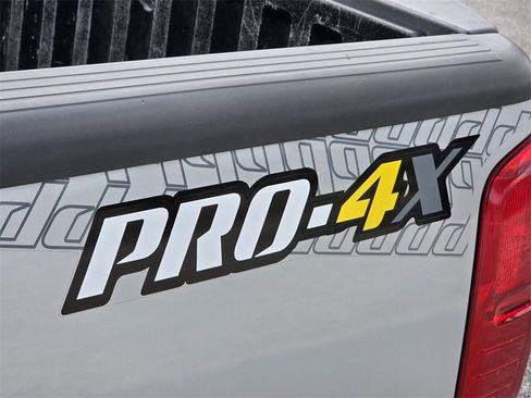 Used 2019 Nissan Frontier PRO-4X image 23