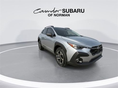 Used 2025 Subaru Crosstrek 2.0i Premium image 2