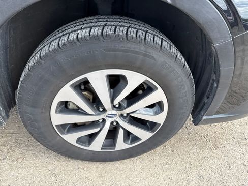 Used 2020 Subaru Outback AWD/4WD image 5