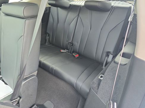 Used 2023 Acura MDX SH-AWD w/ Technology Package image 16