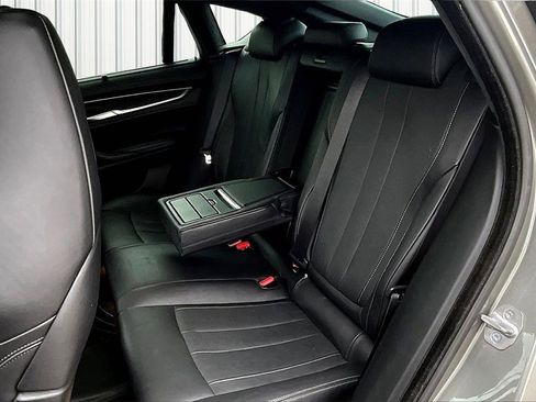 Used 2018 BMW X6 M image 22