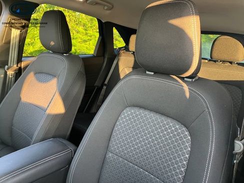 Used 2025 Ford Escape Active w/ Cold Weather Package AWD/4WD image 9