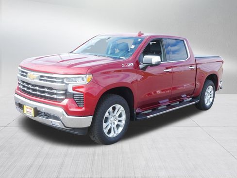 Used 2023 Chevrolet Silverado 1500 LTZ AWD/4WD image 3