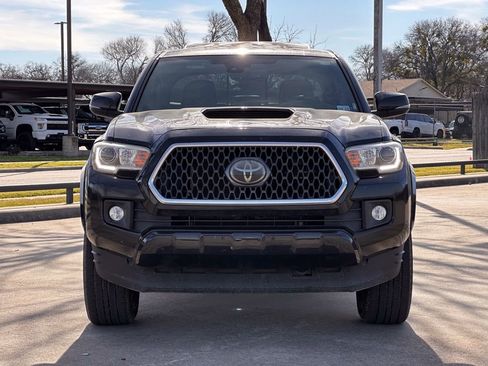 Used 2018 Toyota Tacoma TRD Sport w/ TRD Premium Sport Package image 2