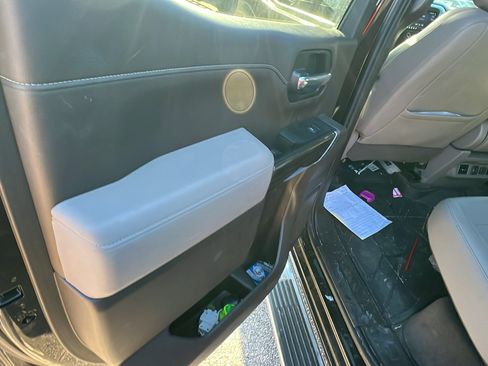 Used 2019 Chevrolet Silverado 1500 LT w/ All-Star Edition image 23