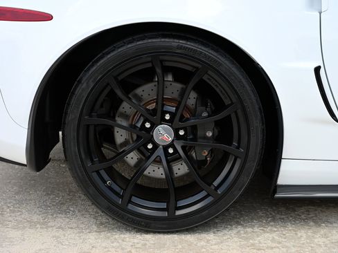 Used 2013 Chevrolet Corvette 427 w/ 1SC Preferred Equipment Group RWD image 21
